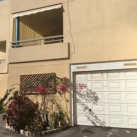 Townhouse In Tenerife Alpehytte